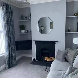 Victorian South Area Lisburn Road 3 Double Bedrooms - Great Transport Links , Belfast United Kingdom
